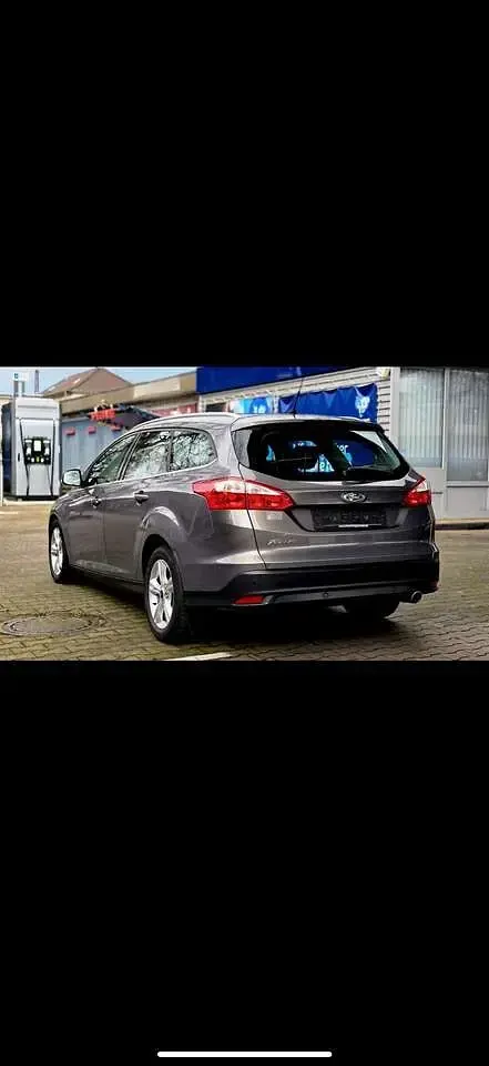 Gebraucht Ford Focus Champions Edition 116 PS (85 kW) 2012 Braun Kombi