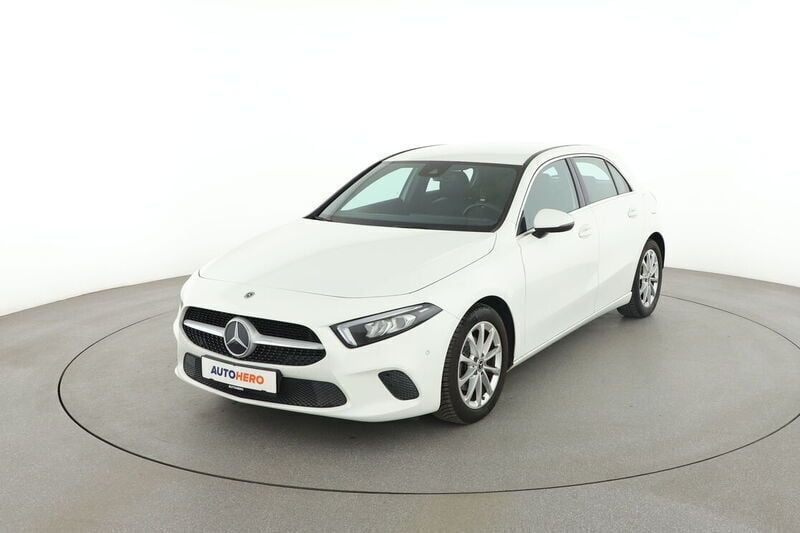 Weiß Gebraucht 2019 Mercedes A160 Progressive Limousine | 18.810 € (Guter Preis) - Bild 1/4