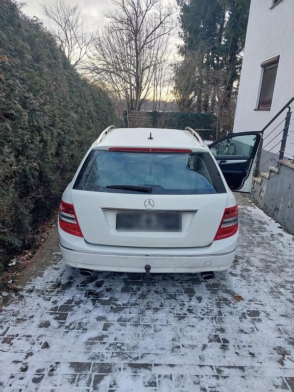 Gebraucht Mercedes C350 231 PS (169 kW) 2010 Weiß Kombi