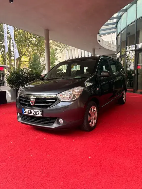Gebraucht Dacia Lodgy 102 PS (75 kW) 2017 Grau Van / Kleinbus