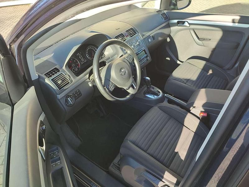 Gebraucht VW Touran 140 PS (102 kW) 2015 Blau Van / Kleinbus