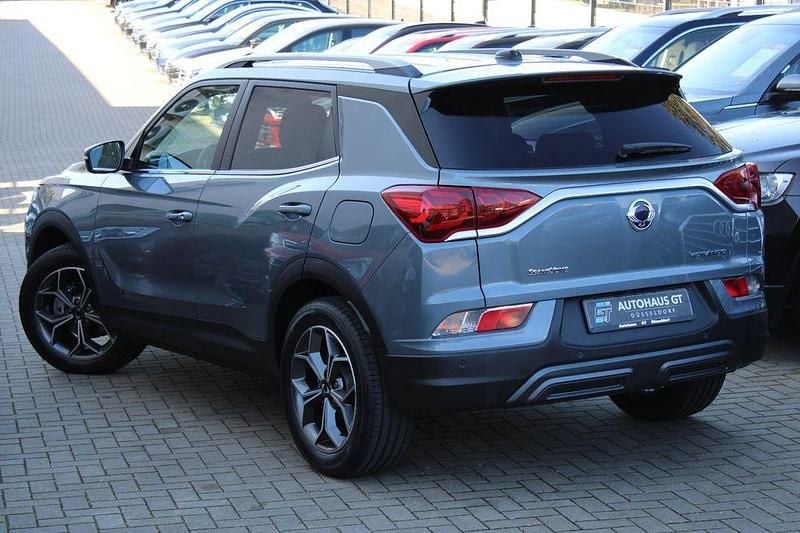 Neu KGM Korando 163 PS (119 kW) 2025 Grau SUV