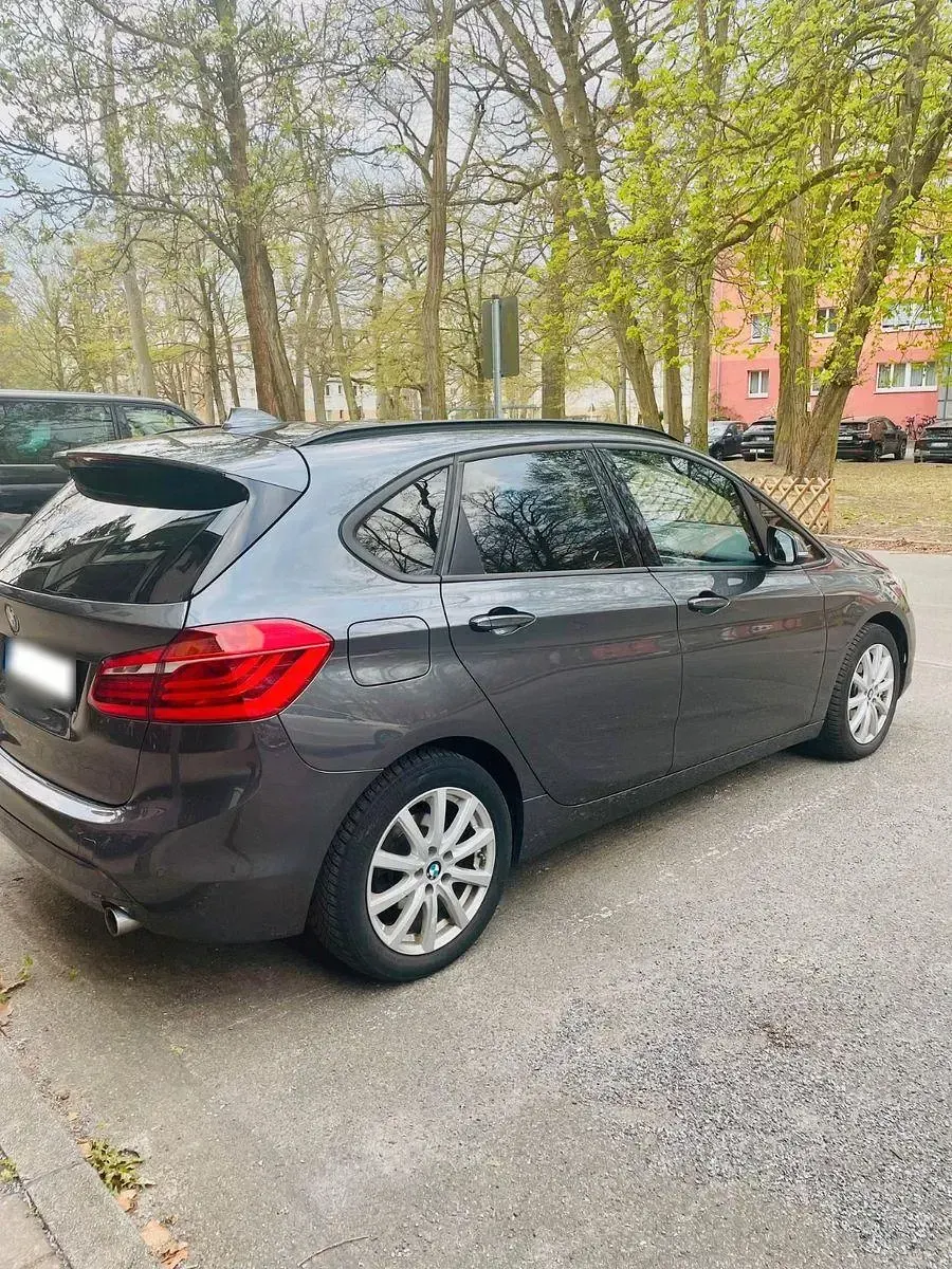 Gebraucht BMW 220 M Sport 190 PS (139 kW) 2016 Grau Van / Kleinbus
