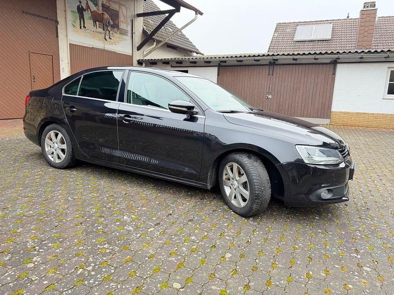 Gebraucht VW Jetta Highline 160 PS (117 kW) 2013 Schwarz Limousine