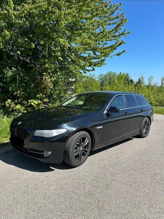 Second-hand BMW 520 184 CP (135 kW) 2012 Bej Berlinǎ