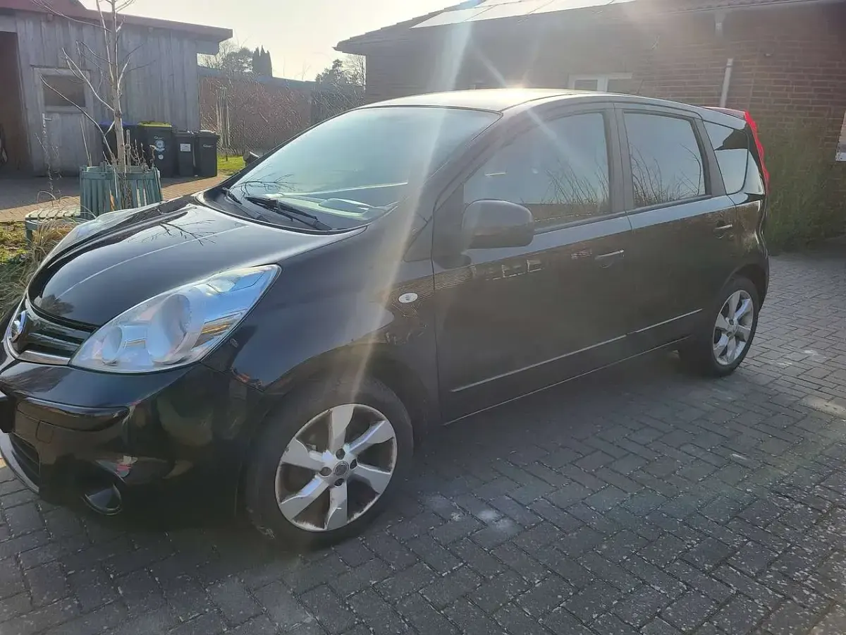 Gebraucht Nissan Note 88 PS (64 kW) 2010 Schwarz Kleinwagen