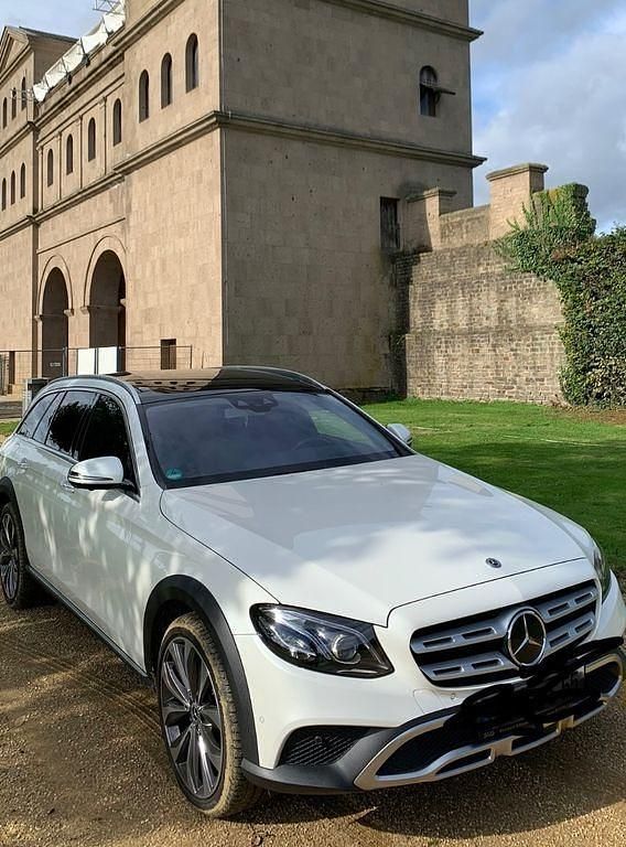 Gebraucht Mercedes E220 All-Terrain 194 PS (142 kW) 2017 Weiß Kombi