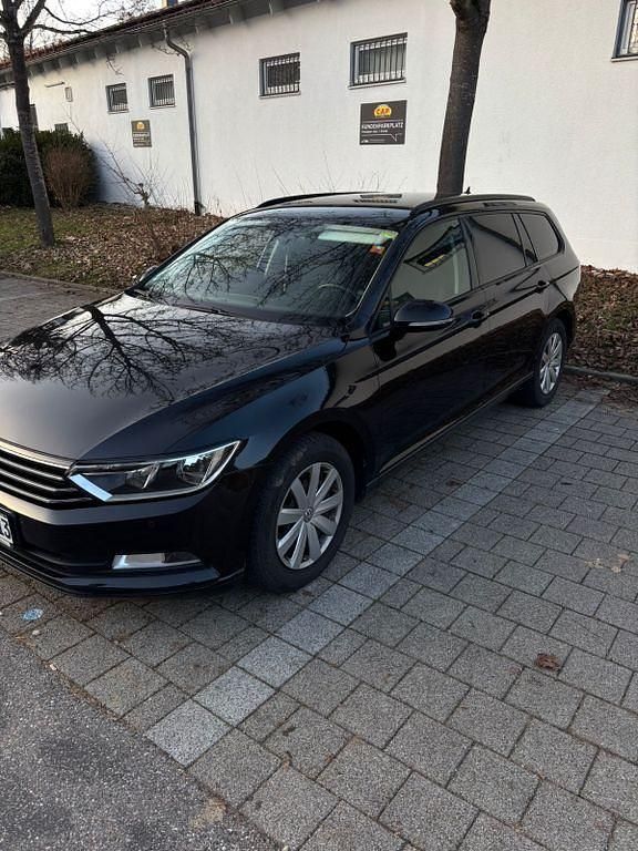 Gebraucht VW Passat 150 PS (110 kW) 2018 Schwarz Kombi