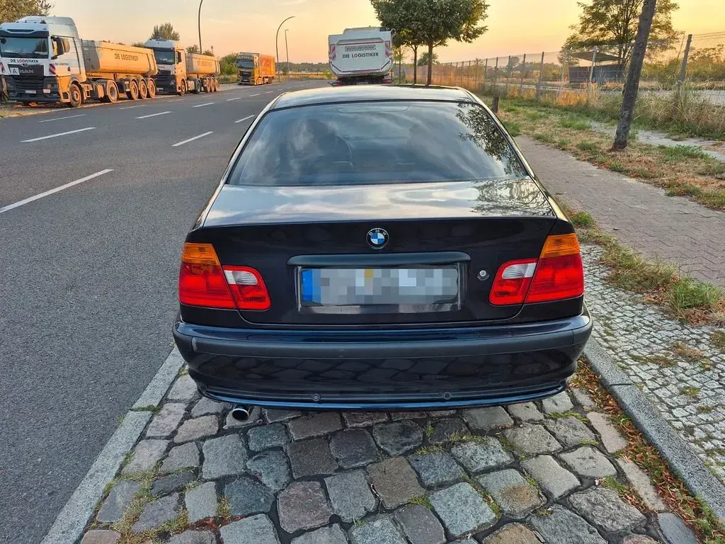 Gebraucht BMW 318 118 PS (86 kW) 2000 Blau Limousine
