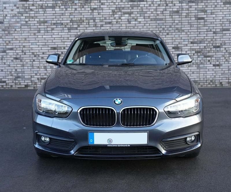 Gebraucht BMW 116 Sport Line 109 PS (80 kW) 2015 Grau Kleinwagen