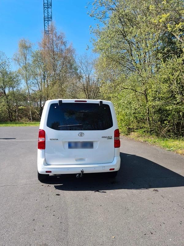 Usata Toyota Proace Verso 150 CV (110 kW) 2020 Bianco Monovolume