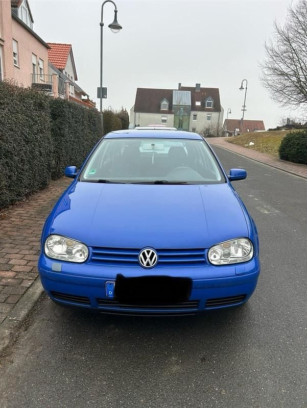 Gebraucht VW Golf IV 101 PS (74 kW) 2001 Blau Kleinwagen
