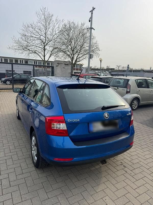 Gebraucht Skoda Rapid 90 PS (66 kW) 2016 Blau Kleinwagen