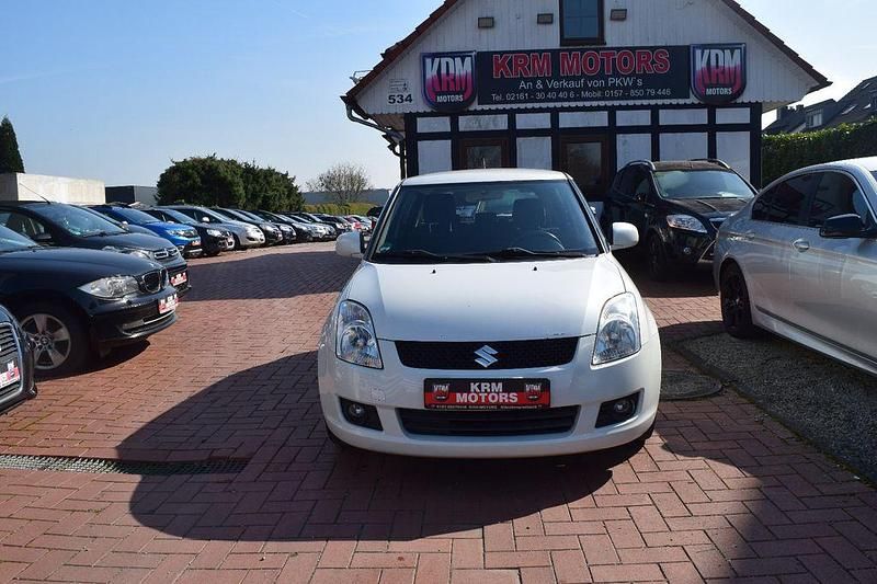 Gebraucht Suzuki Swift 92 PS (67 kW) 2008 Weiß Kleinwagen