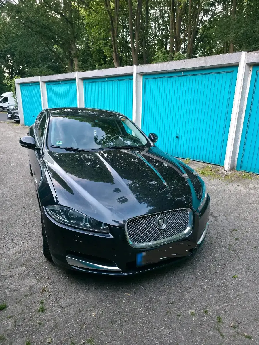 Gebraucht Jaguar XF 241 PS (177 kW) 2011 Schwarz Limousine
