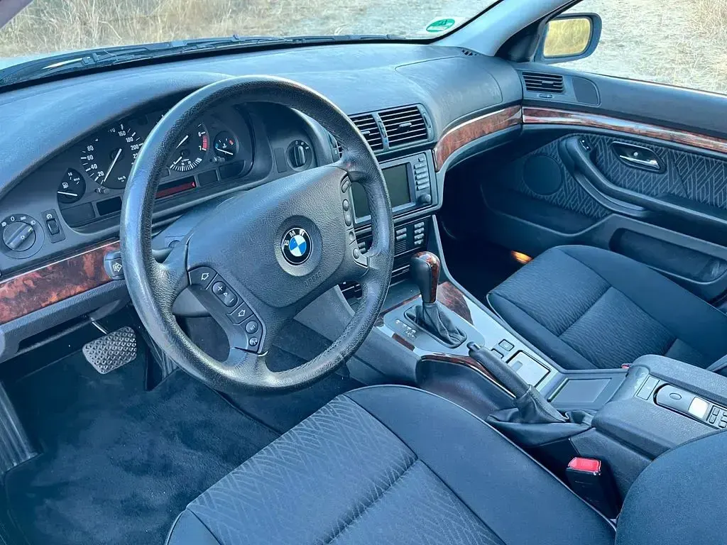 Gebraucht BMW 525 192 PS (141 kW) 2003 Silber Limousine