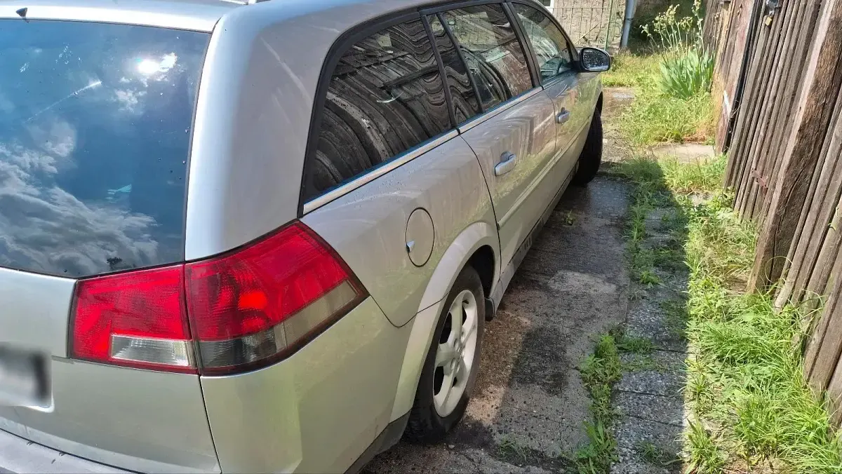 Gebraucht Opel Vectra 140 PS (102 kW) 2008 Silber Kombi