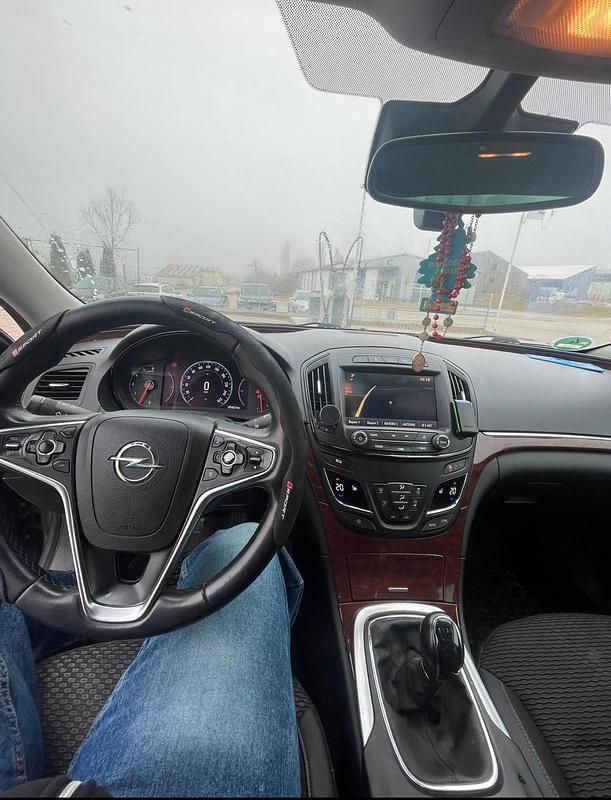 Gebraucht Opel Insignia 194 PS (142 kW) 2014 Grau Limousine