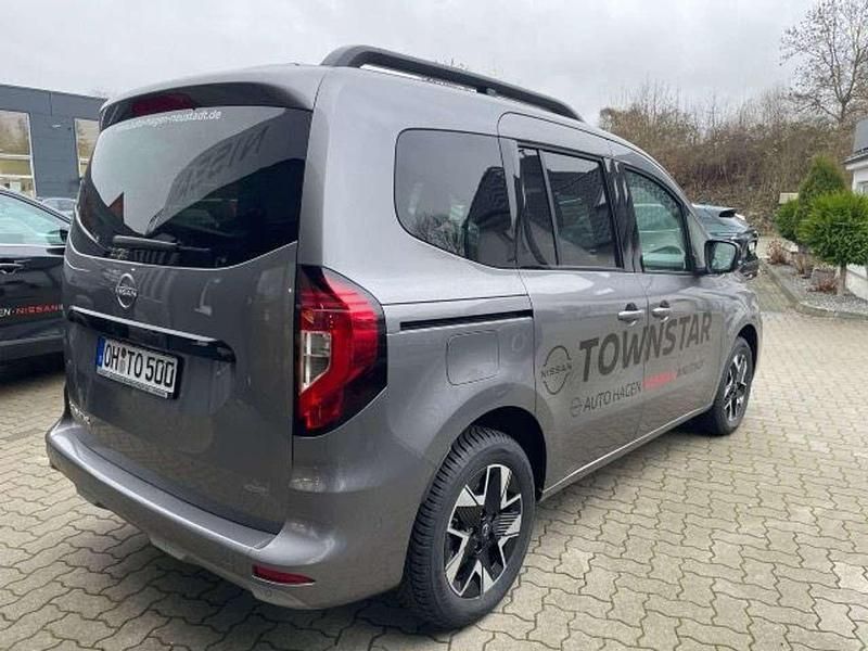 Neu Nissan Townstar N-Connecta 131 PS (96 kW) 2025 Grau Van