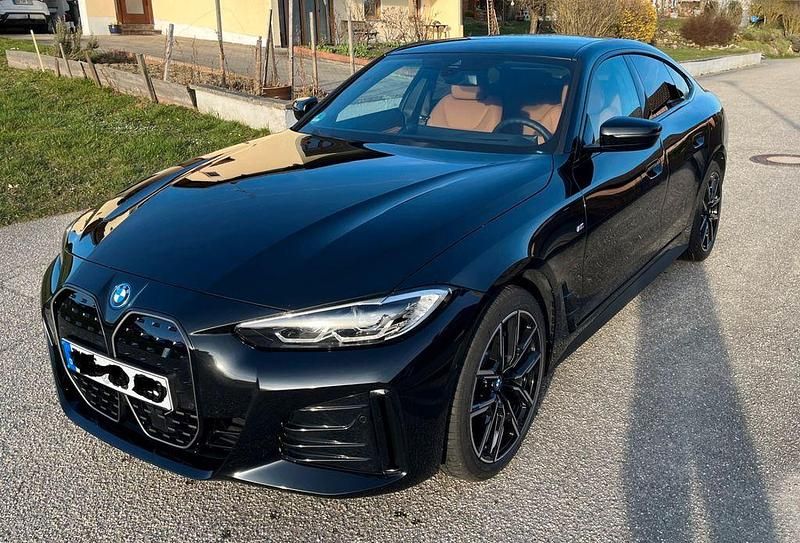 Schwarz Gebraucht 2023 BMW i4 M Sport Limousine | 39.900 € (Fairer Preis) - Bild 1/4