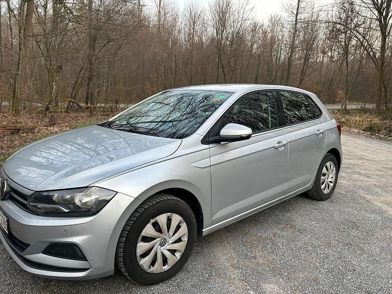Silber Gebraucht 2019 VW Polo Comfortline Limousine | 9.500 € (Guter Preis) - Bild 1/4