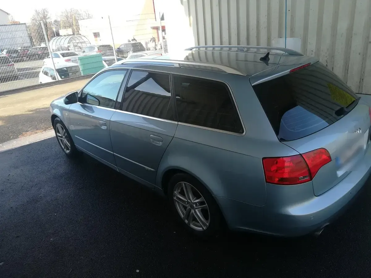 Gebraucht Audi A4 256 PS (188 kW) 2005 Blau Kombi