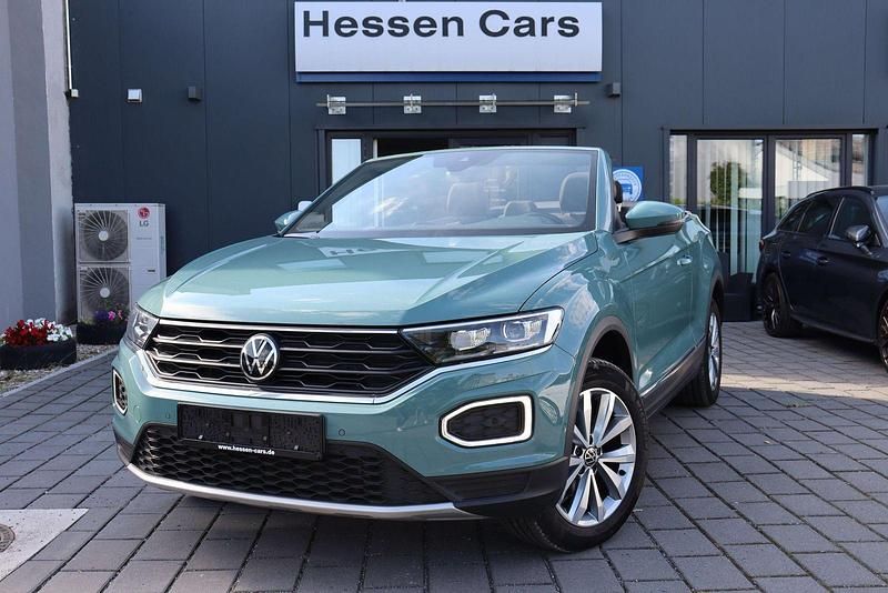 Grün Gebraucht 2021 VW T-Roc Cabriolet Beats Cabrio | 17.899 € - Bild 1/4