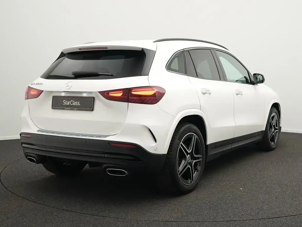 Gebraucht Mercedes GLA200 AMG line 150 PS (110 kW) 2025 Weiß SUV