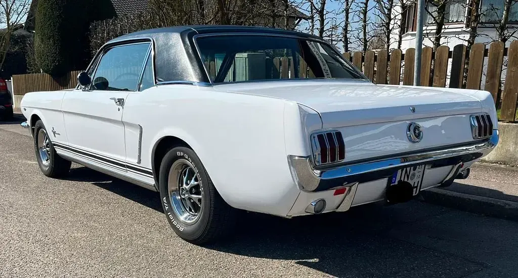Gebraucht Ford V8 200 PS (147 kW) 1965 Weiß Coupé