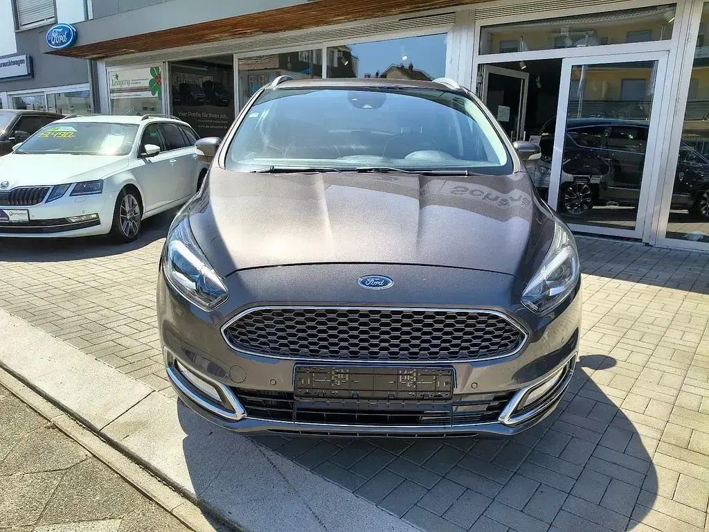 Gebraucht Ford S-MAX Vignale 190 PS (139 kW) 2018 Grau Van / Kleinbus