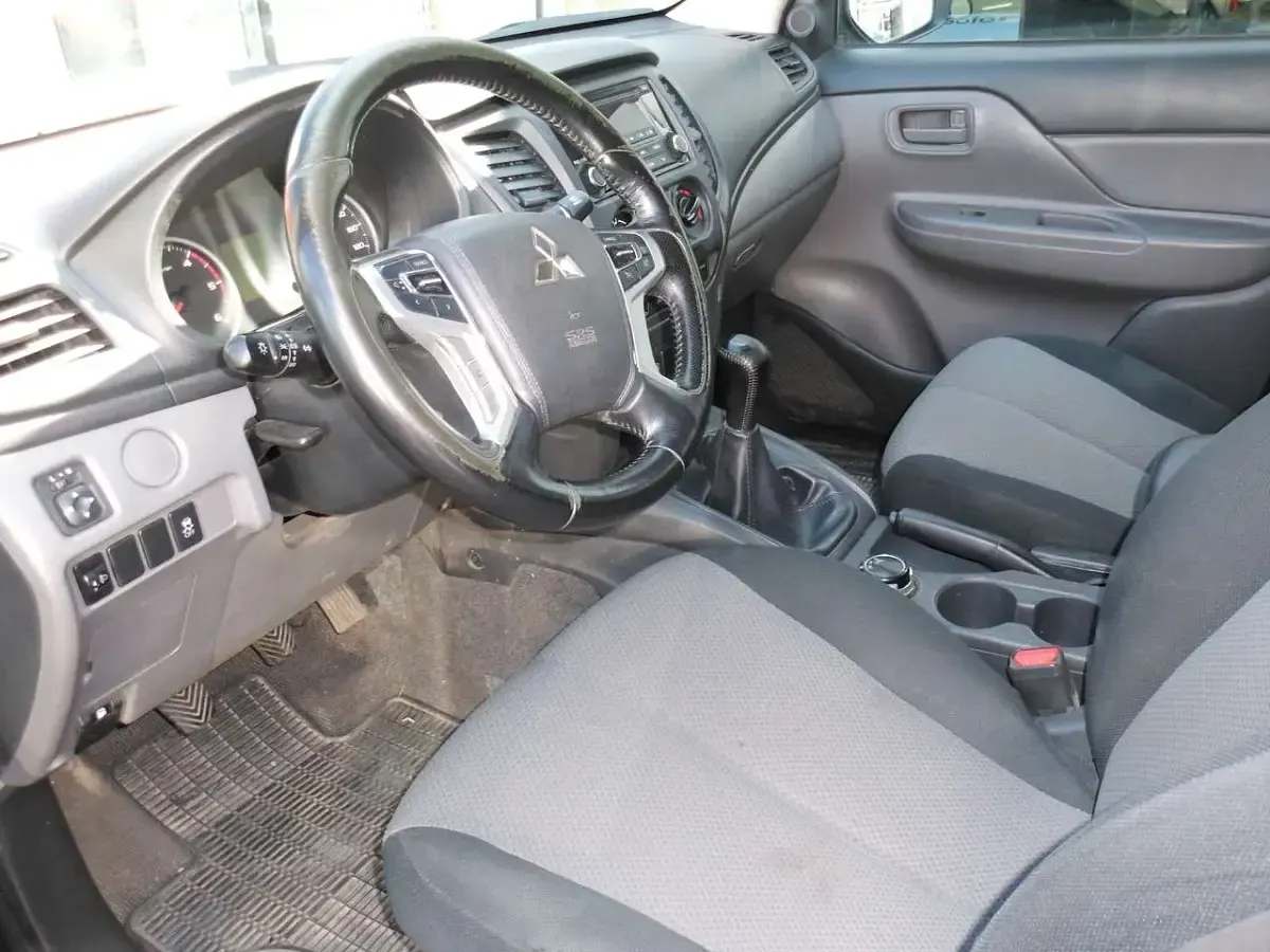 Gebraucht Mitsubishi L 154 PS (113 kW) 2018 Schwarz Pickup