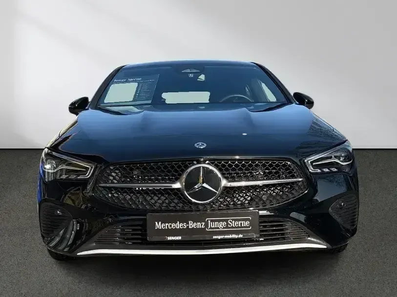 Gebraucht Mercedes CLA200 Shooting Brake Advanced 163 PS (119 kW) 2024 Unilack nachtschwarz Kombi