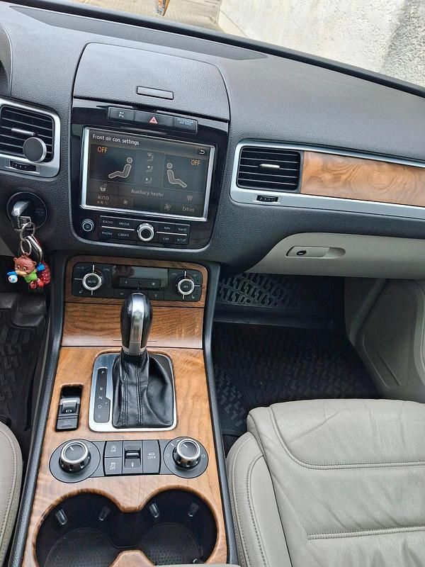 Gebraucht VW Touareg 245 PS (180 kW) 2012 Blau SUV