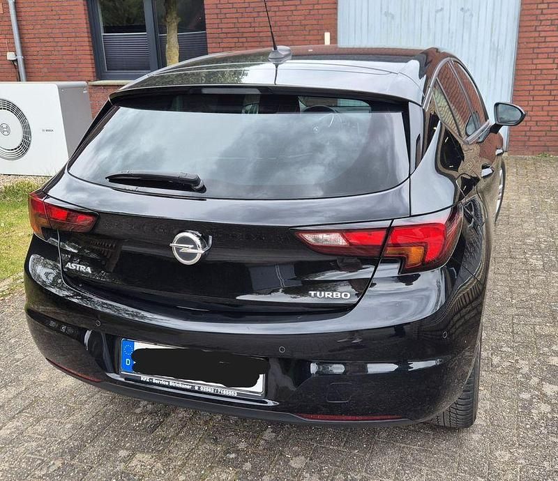 Gebraucht Opel Astra Active 125 PS (91 kW) 2018 Schwarz Limousine