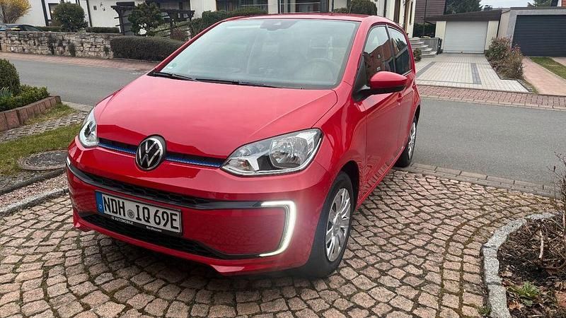 Gebraucht VW e-up! Style 61 kW (83 PS) 2021 Rot Kleinwagen