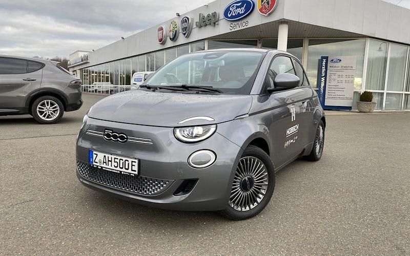 Grau Gebraucht 2021 Fiat 500e Icon Limousine | 19.900 € (Etwas zu teuer) - Bild 1/4