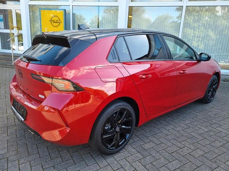 Gebraucht Opel Astra Ultimate 131 PS (96 kW) 2024 Rot Limousine