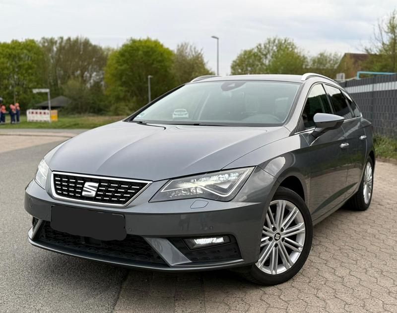 Usado Seat Leon 150 HP (110 kW) 2018 Cinzento Carrinha