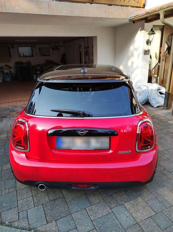 Gebraucht Mini Cooper Chili 136 PS (100 kW) 2020 Rot Kleinwagen