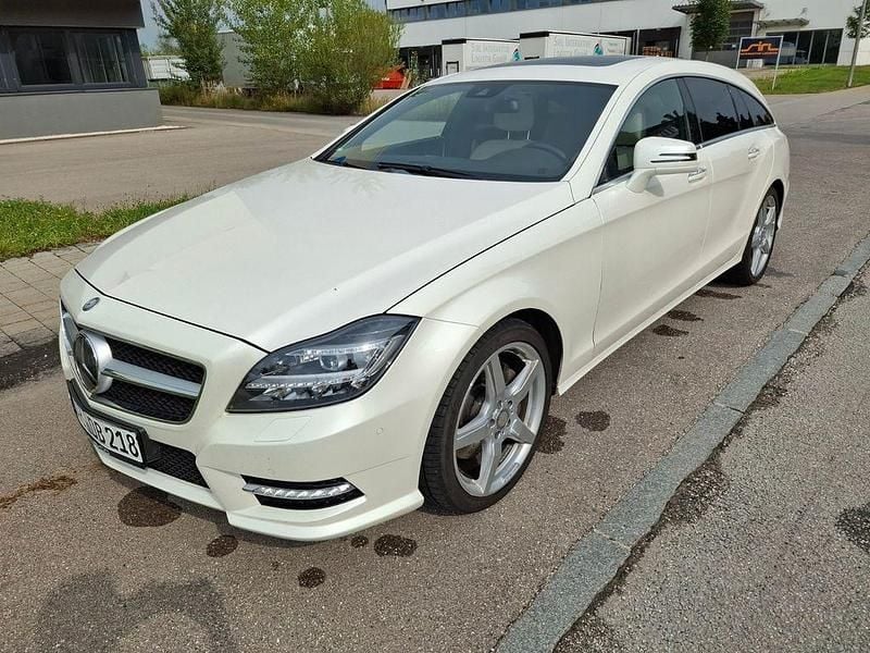 Weiß Gebraucht 2013 Mercedes CLS350 Shooting Brake AMG Kombi | 19.900 € (Fairer Preis) - Bild 1/4