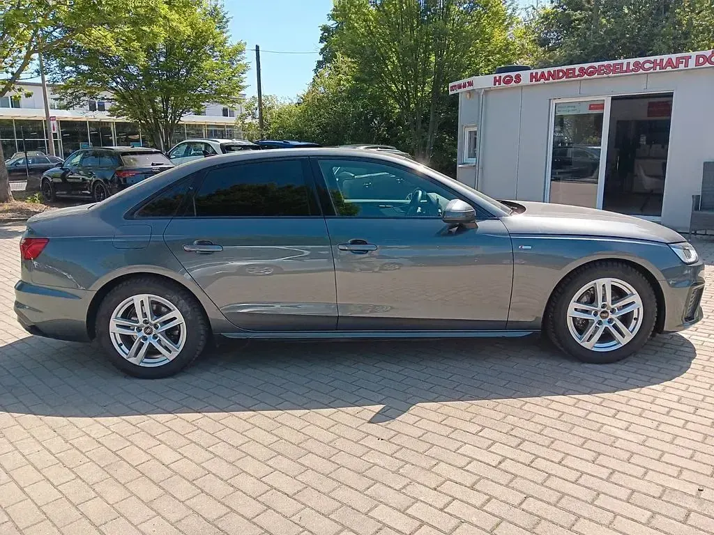 Gebraucht Audi A4 S-Line 204 PS (150 kW) 2023 Grau Limousine
