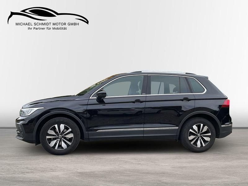 Gebraucht VW Tiguan Move 150 PS (110 kW) 2024 Schwarz SUV