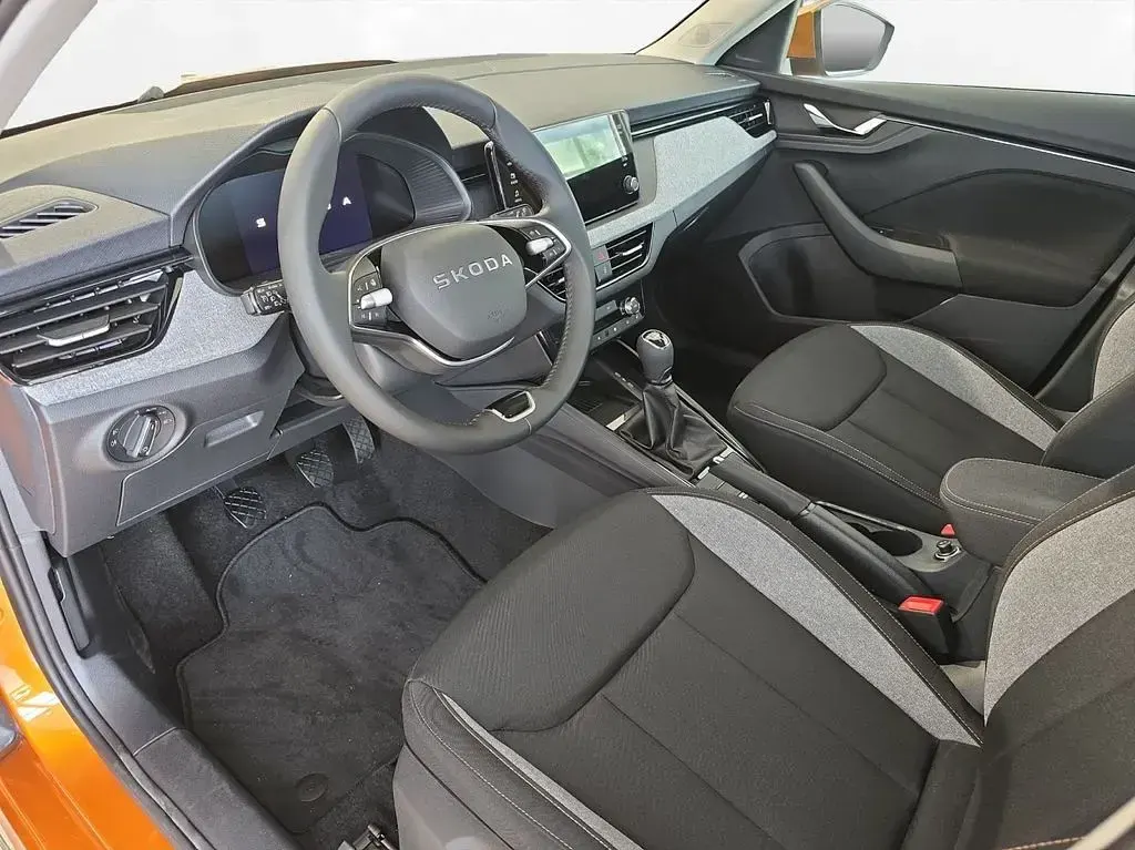 Neu Skoda Kamiq Tour 110 PS (80 kW) 2025 Orange SUV