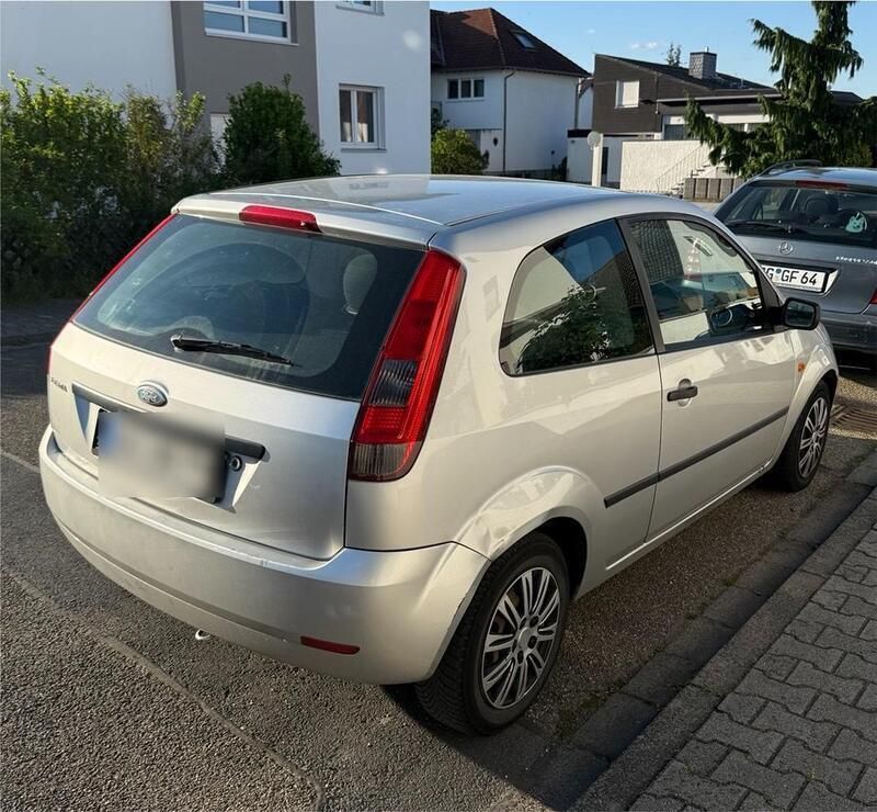 Silber Gebraucht 2004 Ford Fiesta Kleinwagen | 1.200 € - Bild 1/4