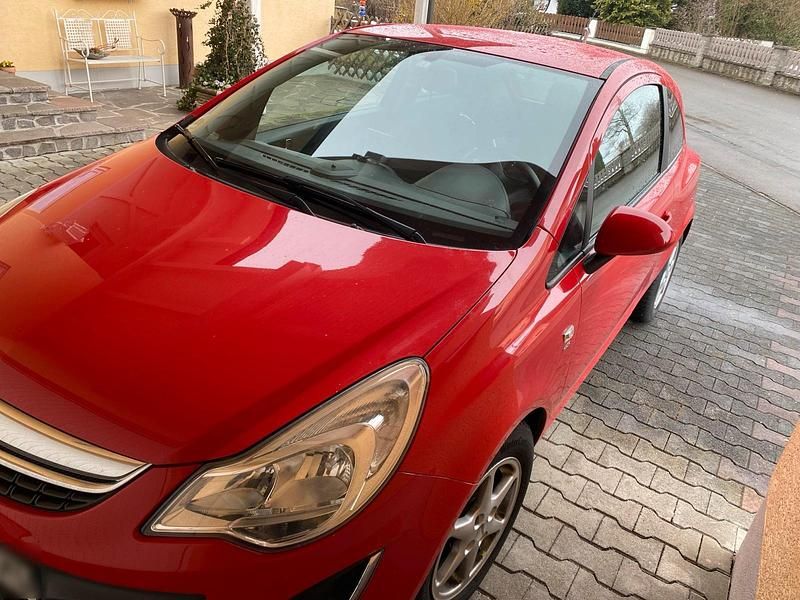 Gebraucht Opel Corsa 69 PS (50 kW) 2012 Rot Kleinwagen