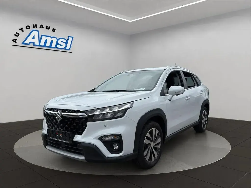 Gebraucht Suzuki SX4 S-Cross Comfort+ 102 PS (75 kW) 2023 Weiß SUV