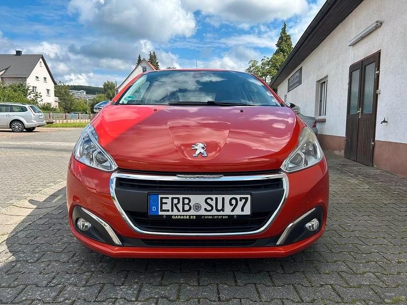 Orange Gebraucht 2015 Peugeot 208 Allure Kleinwagen | 6.199 € (Fairer Preis) - Bild 1/4