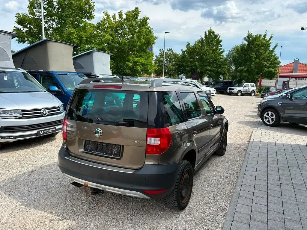 Gebraucht Skoda Yeti Plus Edition 140 PS (102 kW) 2011 Braun SUV
