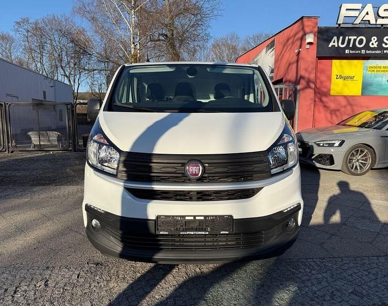Gebraucht Renault Trafic 145 PS (106 kW) 2022 Weiß Van / Kleinbus