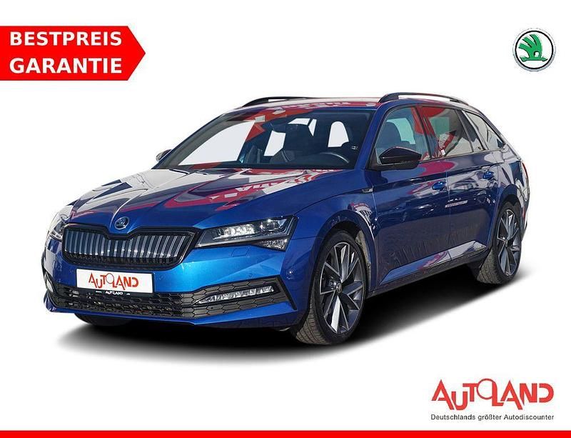 Race blau metallic (metallic) Gebraucht 2020 Skoda Superb SportLine Kombi | 27.990 € (Etwas zu teuer) - Bild 1/4